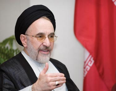 سیدمحمد خاتمی؛ ترديد ميان دعوت و تهديد