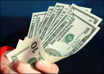کاهش قیمت دلار زیر 
